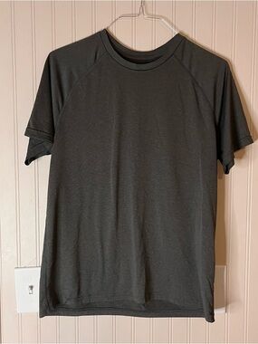 Men’s Champion Heather gray casual running shirt size Large